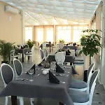 Hotel Pałac łagów 2*