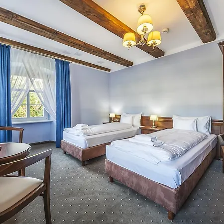 Pałac łagów Hotel 2*