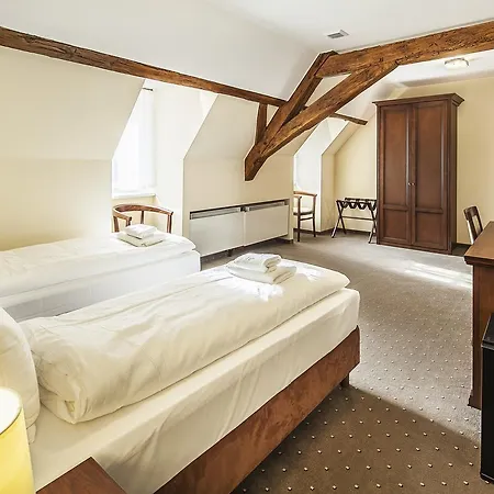 Pałac łagów Hotel 2*