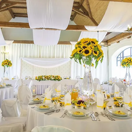 Pałac łagów Hotel 2*