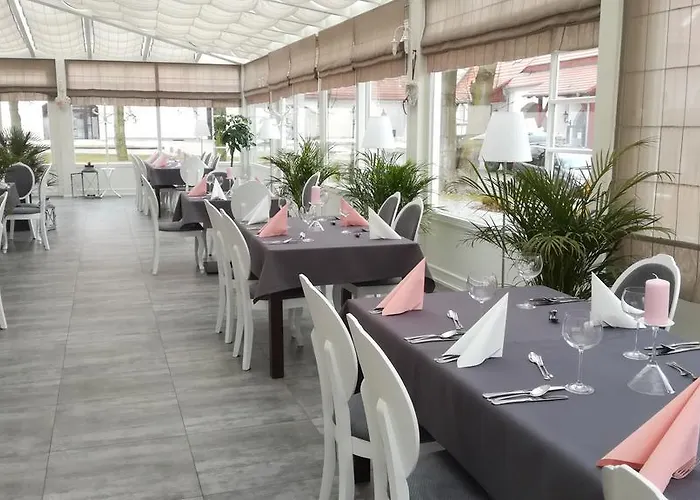 Hotel Palac Lagow 2*