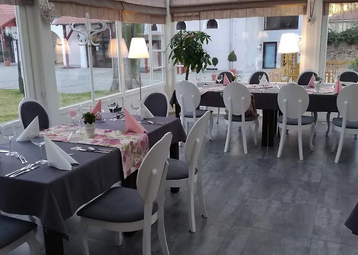 Hotel Palac Lagow 2*